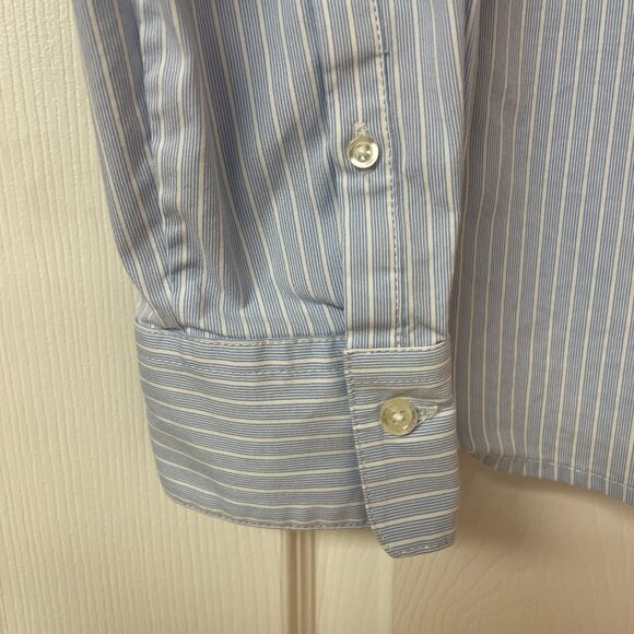 Lands End Women's Size 8 Long Sleeve Dress Shirt - Pinstripes - Picture 4 of 12